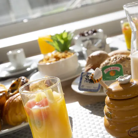 Ξενοδοχείο Casual Raizes 3*